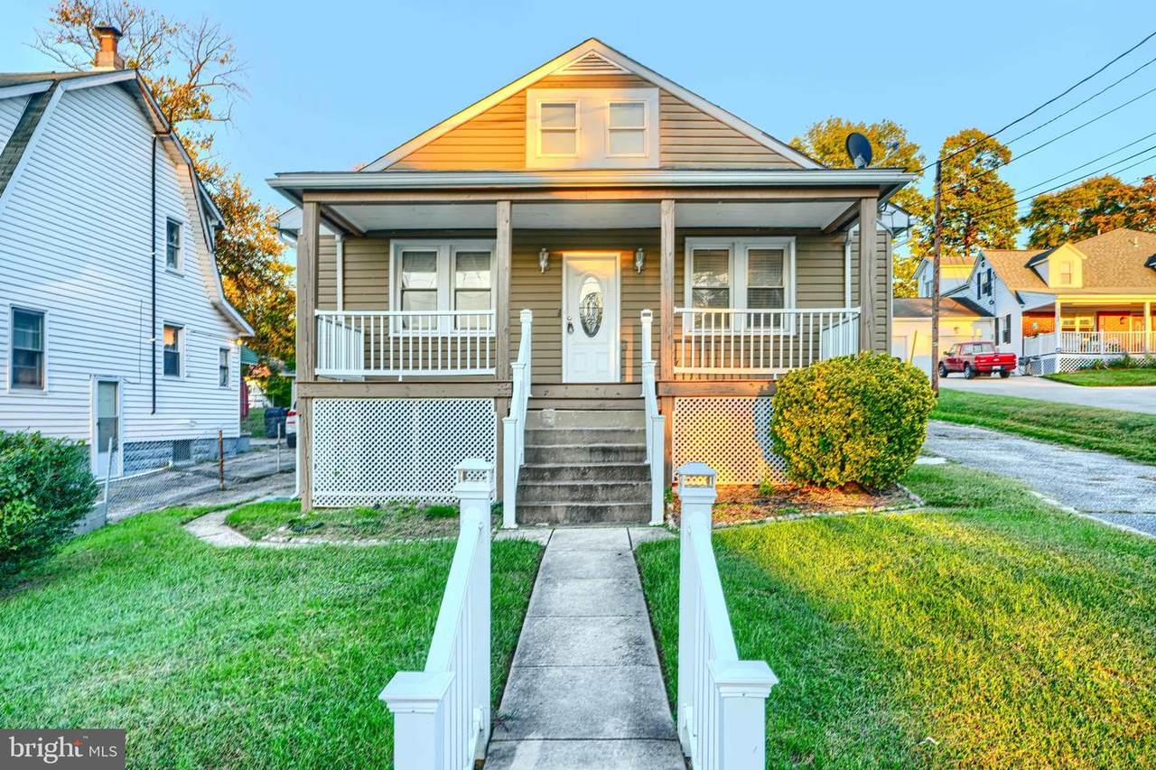 2019 Northeast Avenue - Photo 1