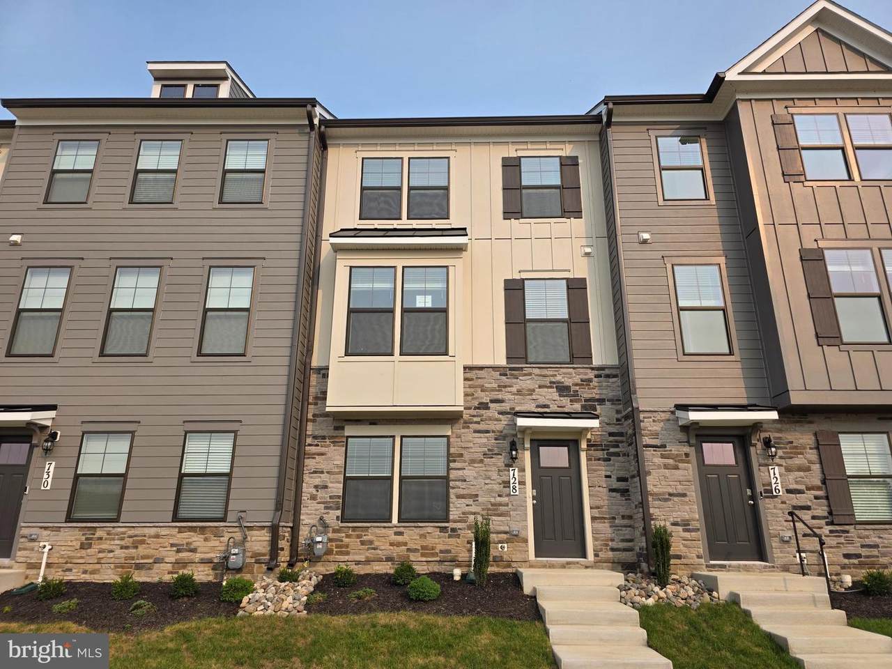 760 Union Street - Photo 1