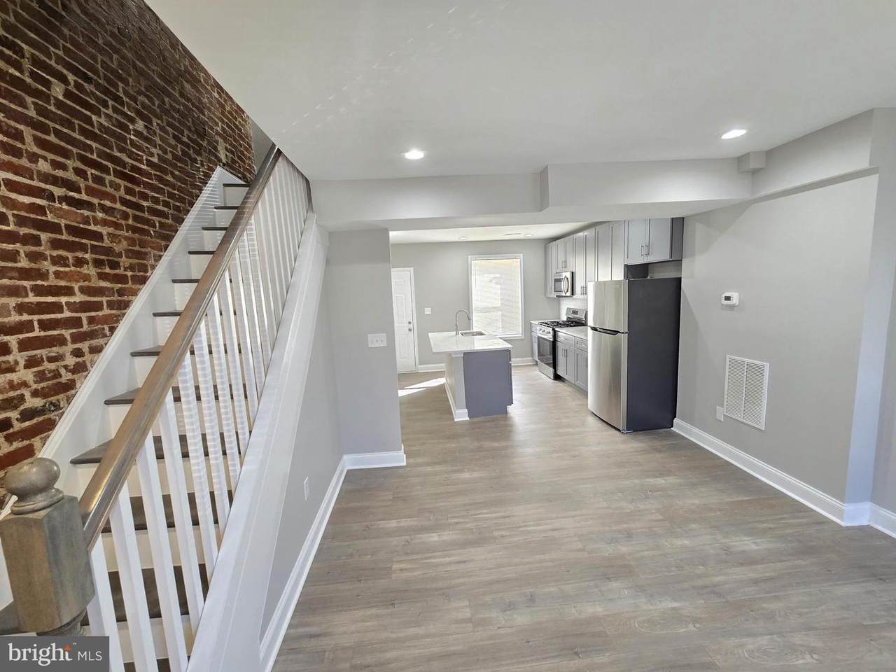 3169 Ravenwood Avenue - Photo 1