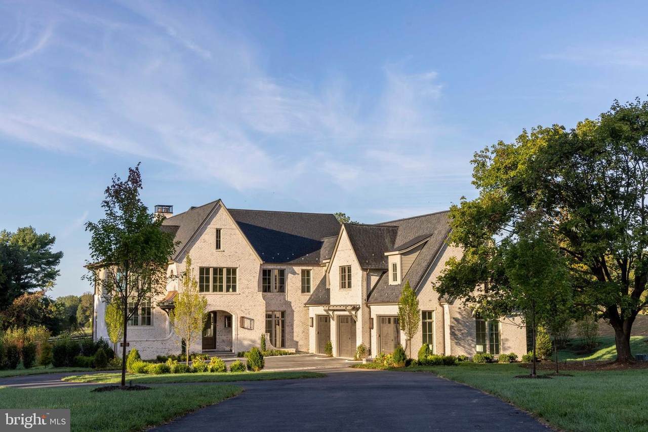 9605 Georgetown Pike - Photo 1