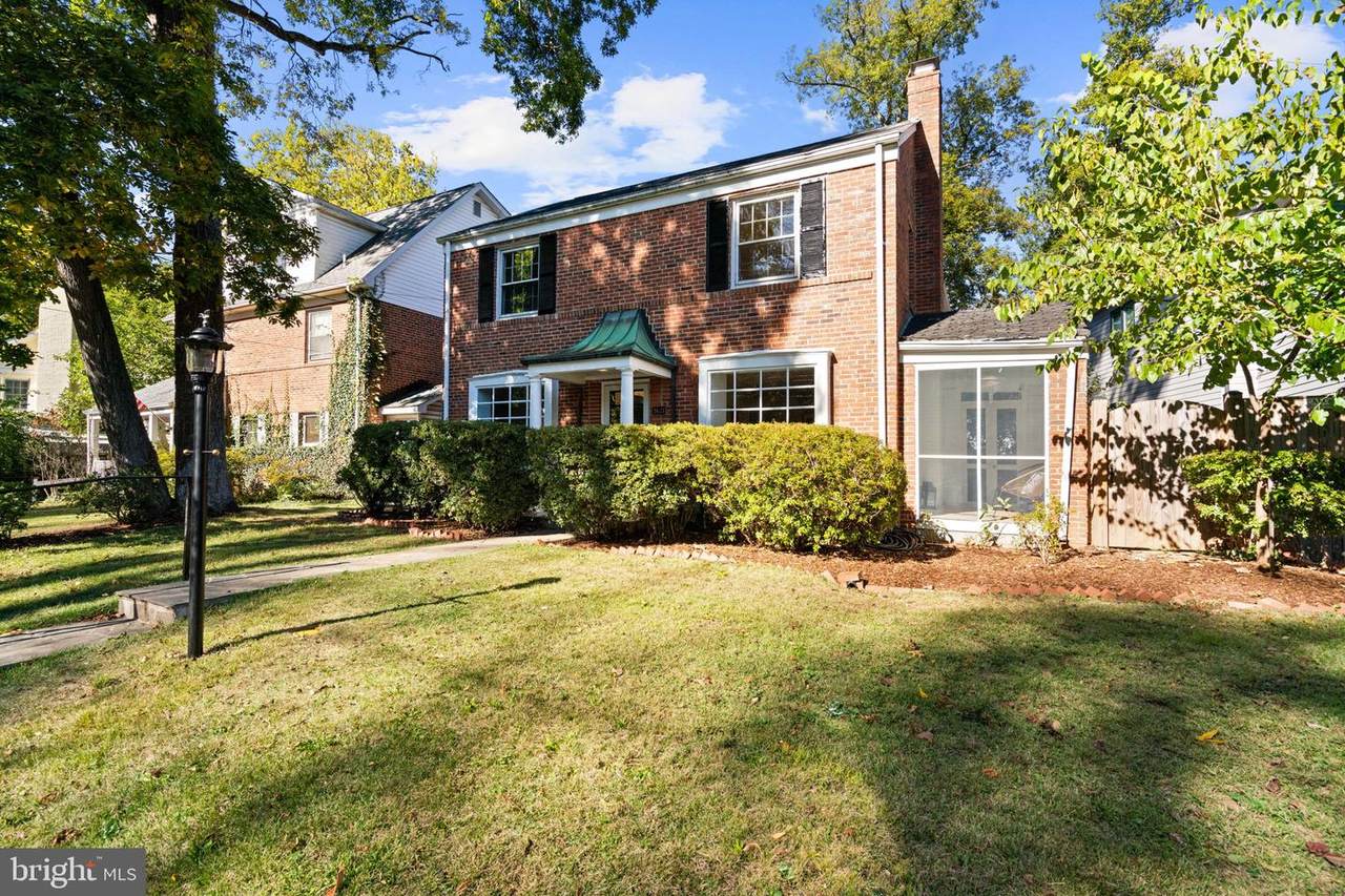 5621 Huntington Parkway - Photo 1