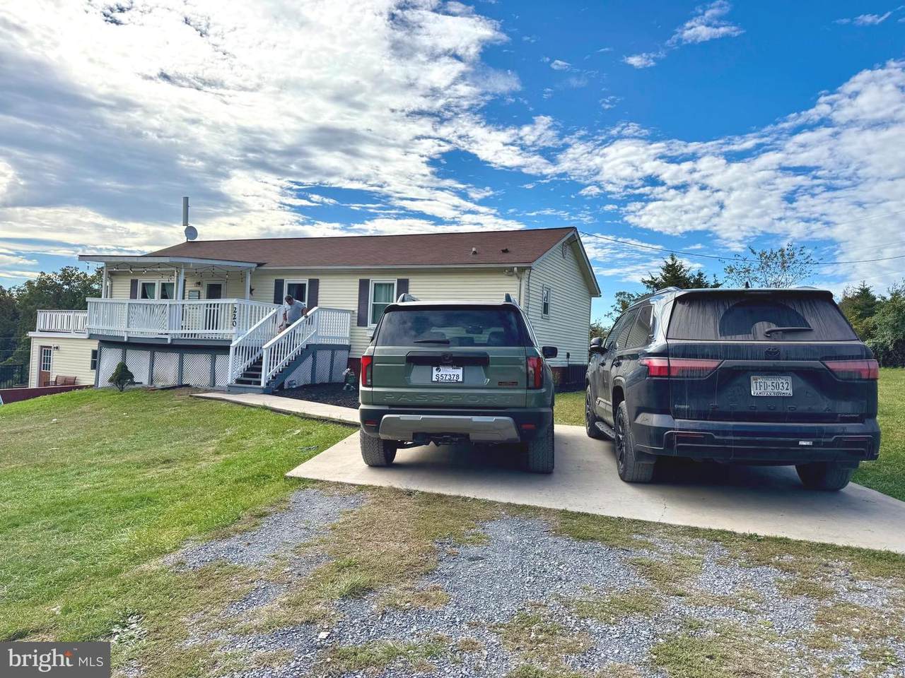 220 Snappy Lane - Photo 1