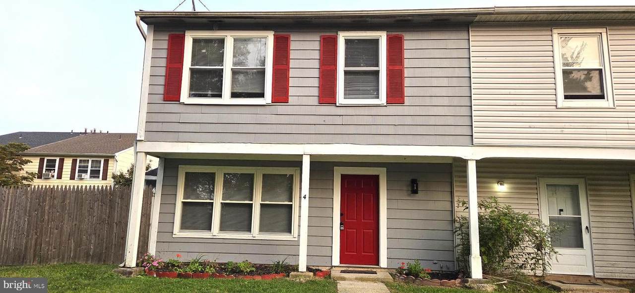 4 Logan Court - Photo 1