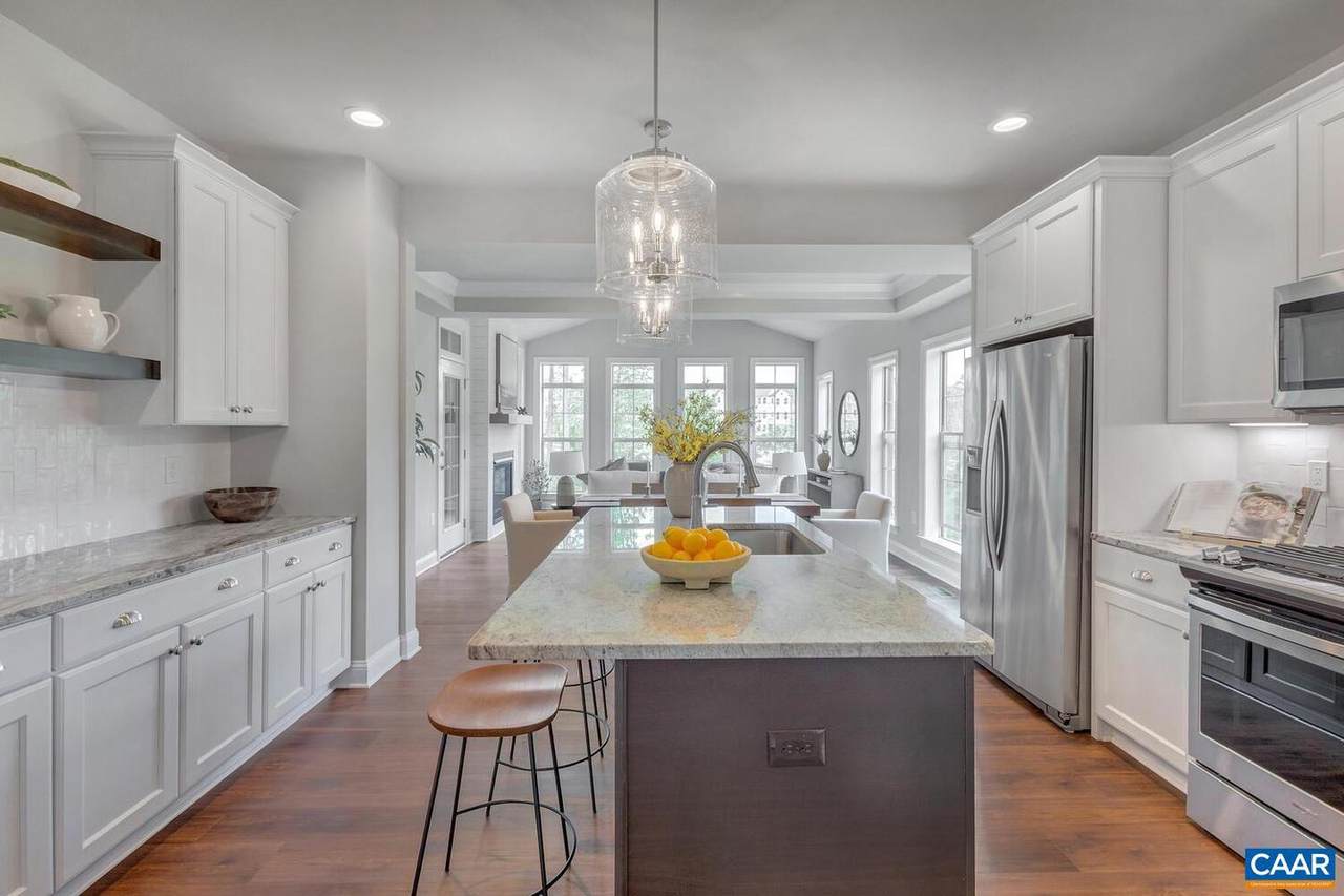 12 Larkin Ln - Photo 1