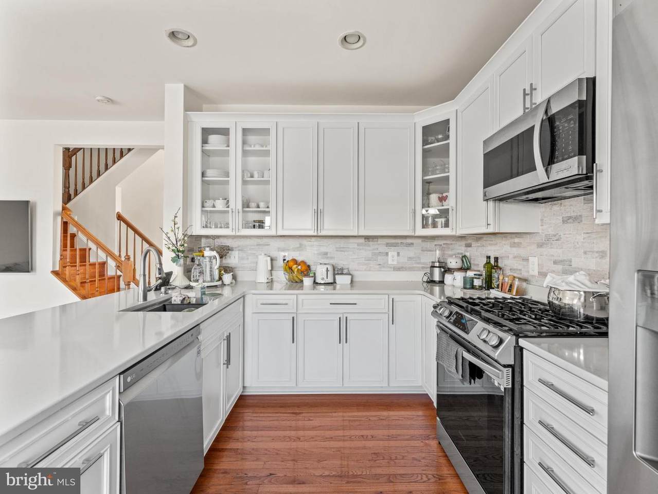 21755 Ladyslipper Square - Photo 1