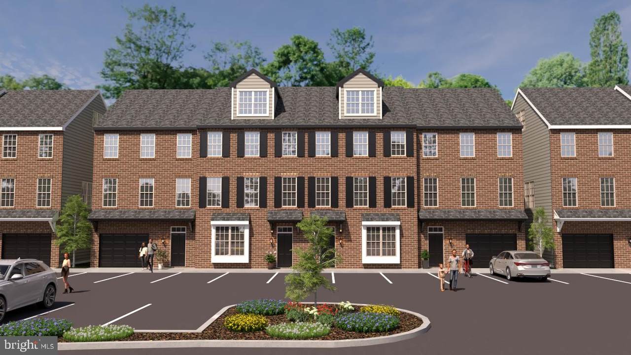 10104 Louie Lane - Photo 1