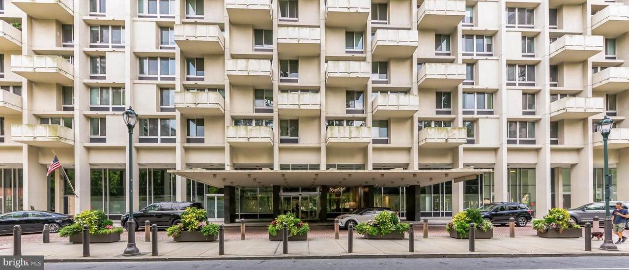 604-36 Washington Square - Photo 1