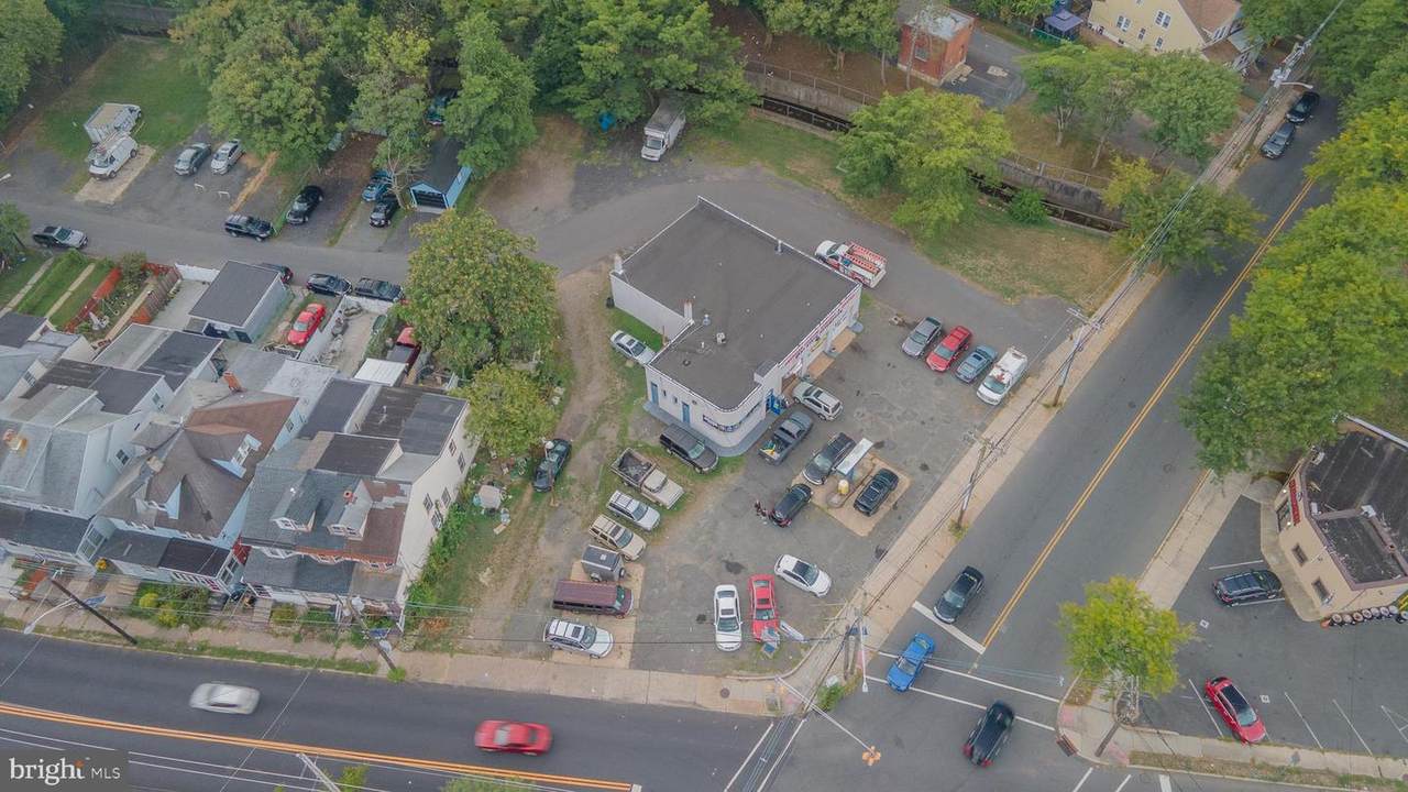 1679 State Street - Photo 1