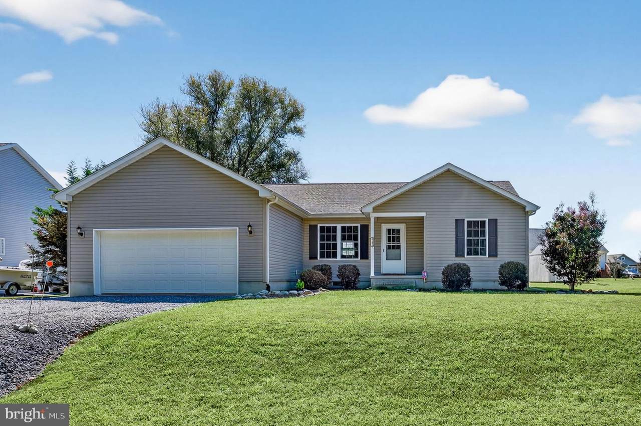 37406 Davey Jones Boulevard - Photo 1