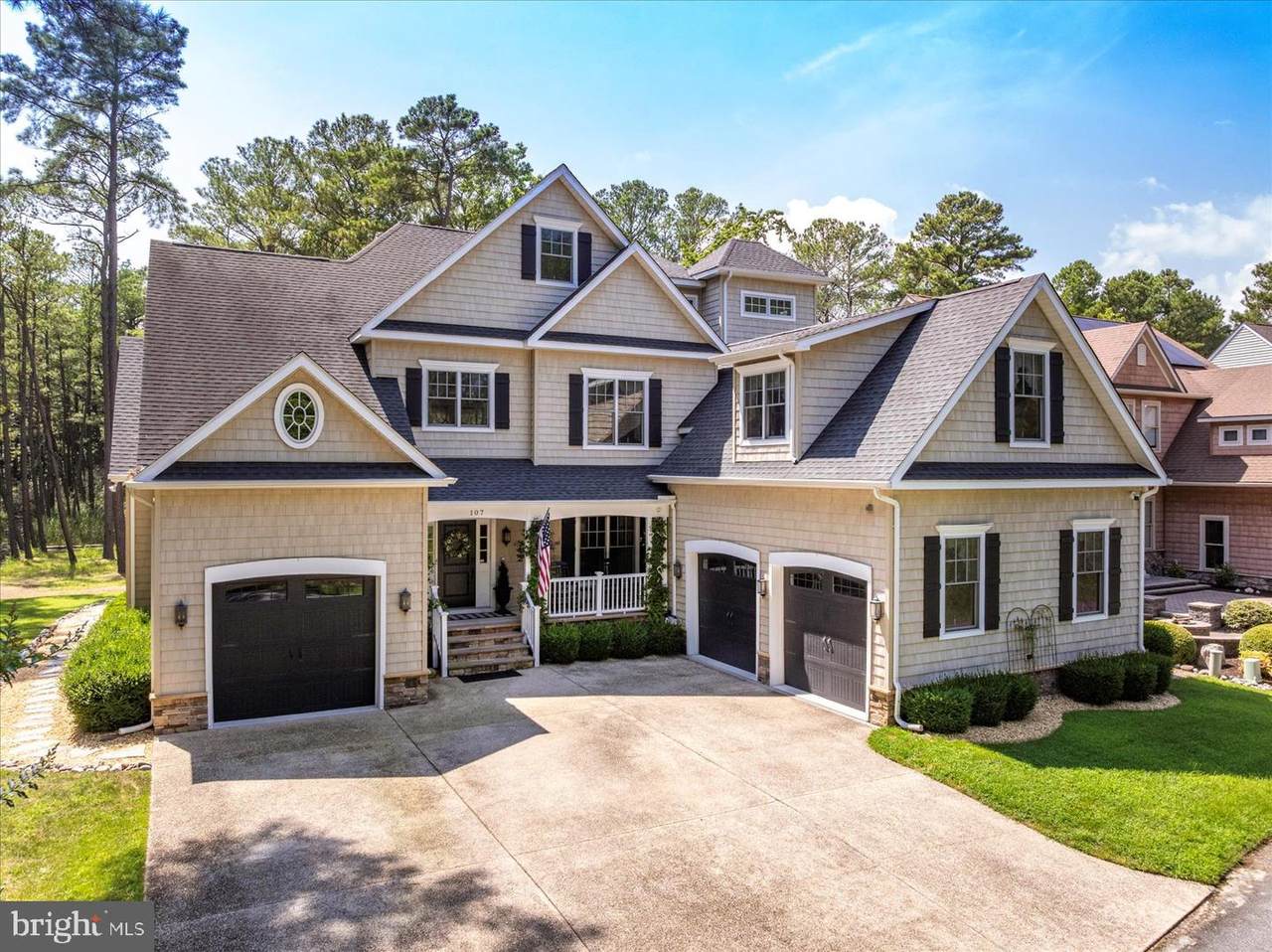 107 Port Arthur Court - Photo 1