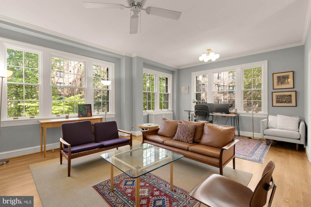 3041 Sedgwick Street - Photo 1