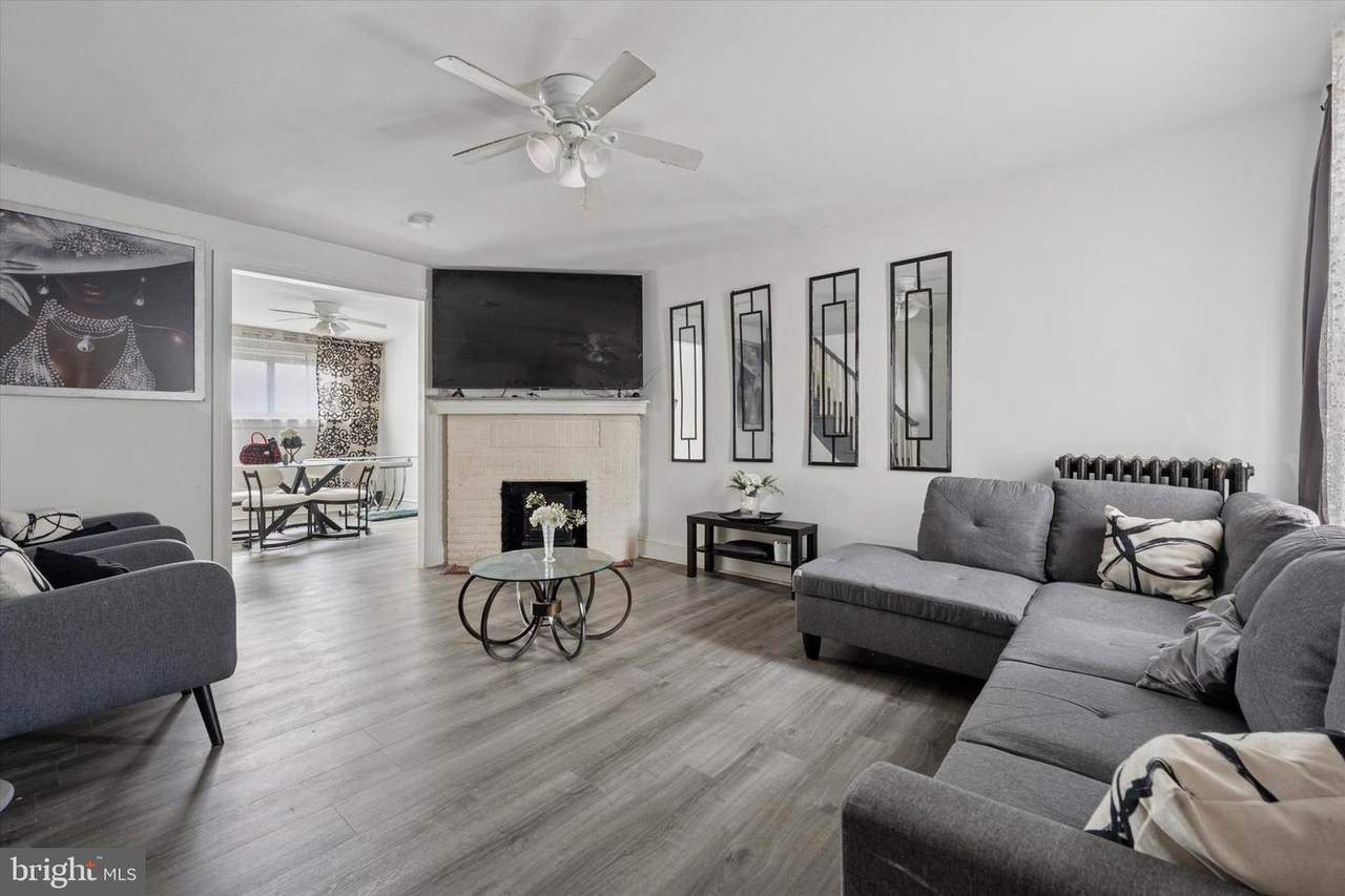 219 Laurel Road - Photo 1