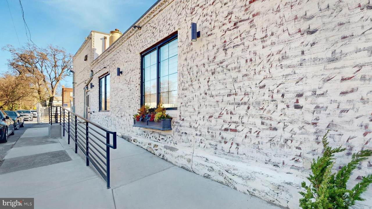 301 Godfrey Avenue - Photo 1