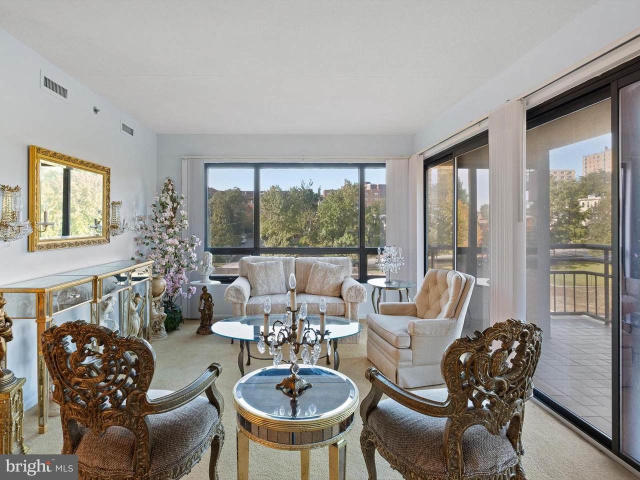 1100-UNIT Lovering Avenue - Photo 1