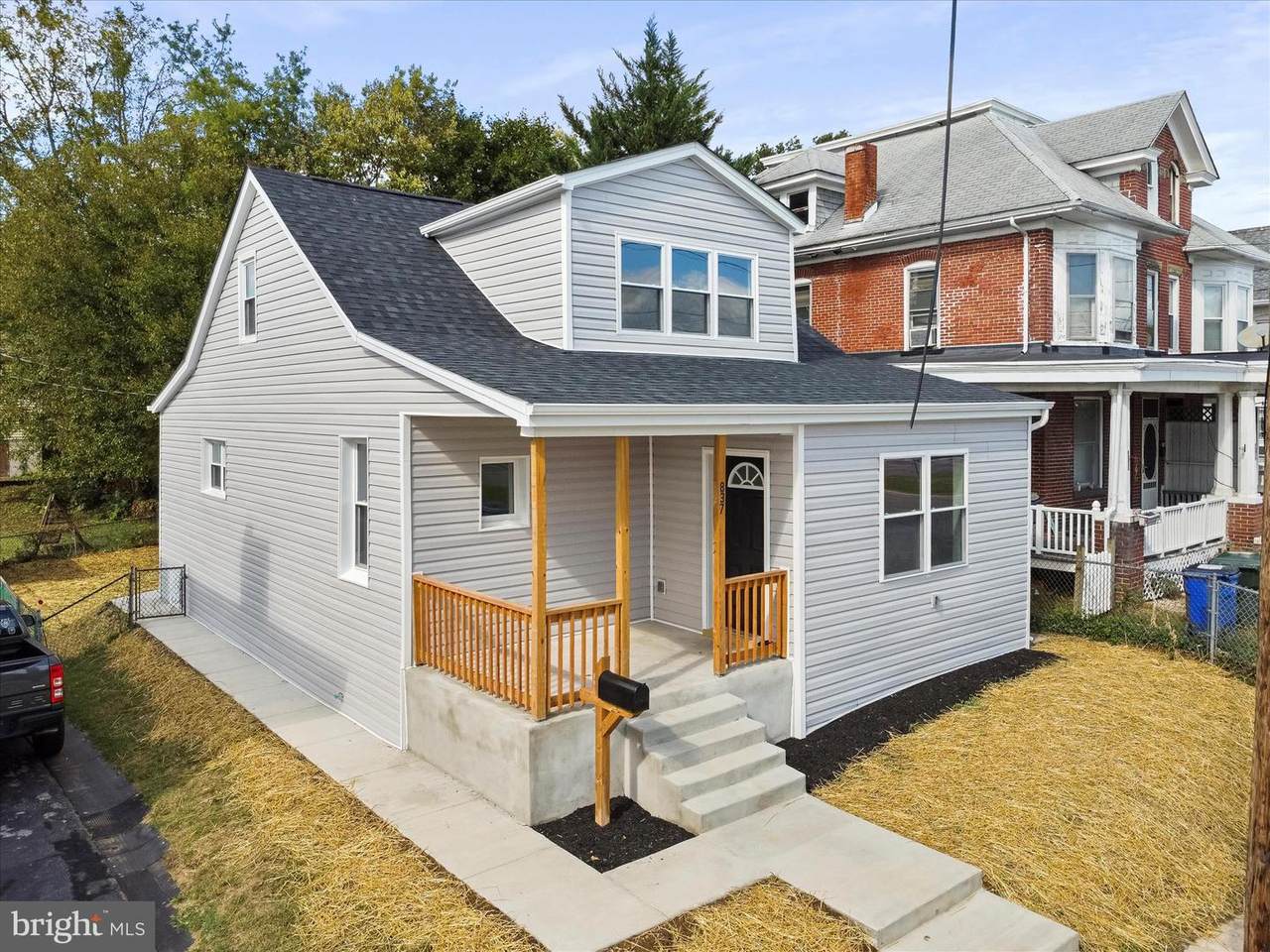 837 Virginia Avenue - Photo 1