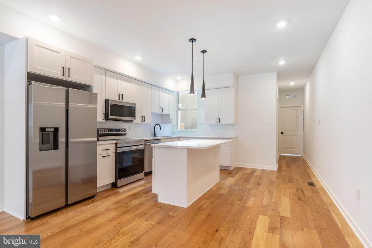 1121 20TH Street - Photo 1