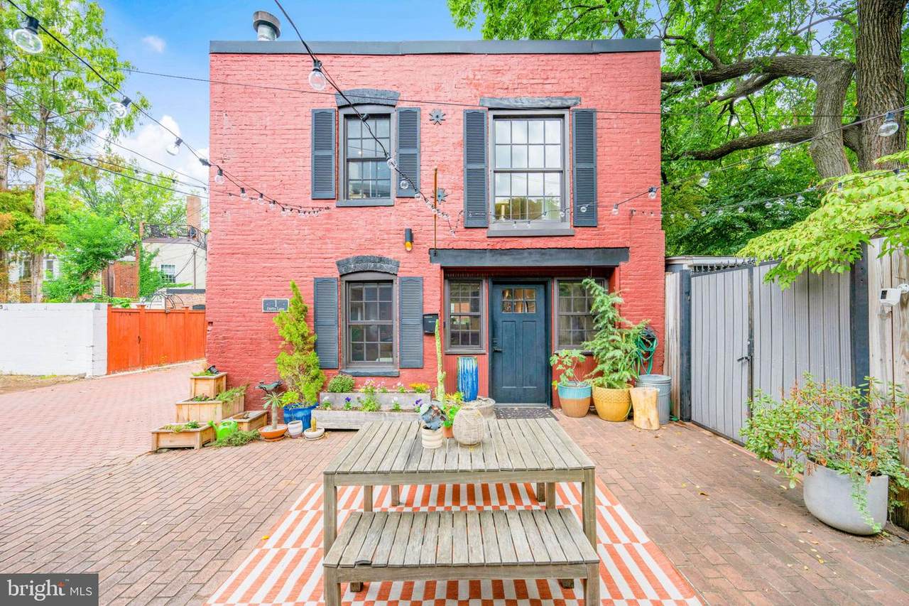 1 Derby Lane - Photo 1