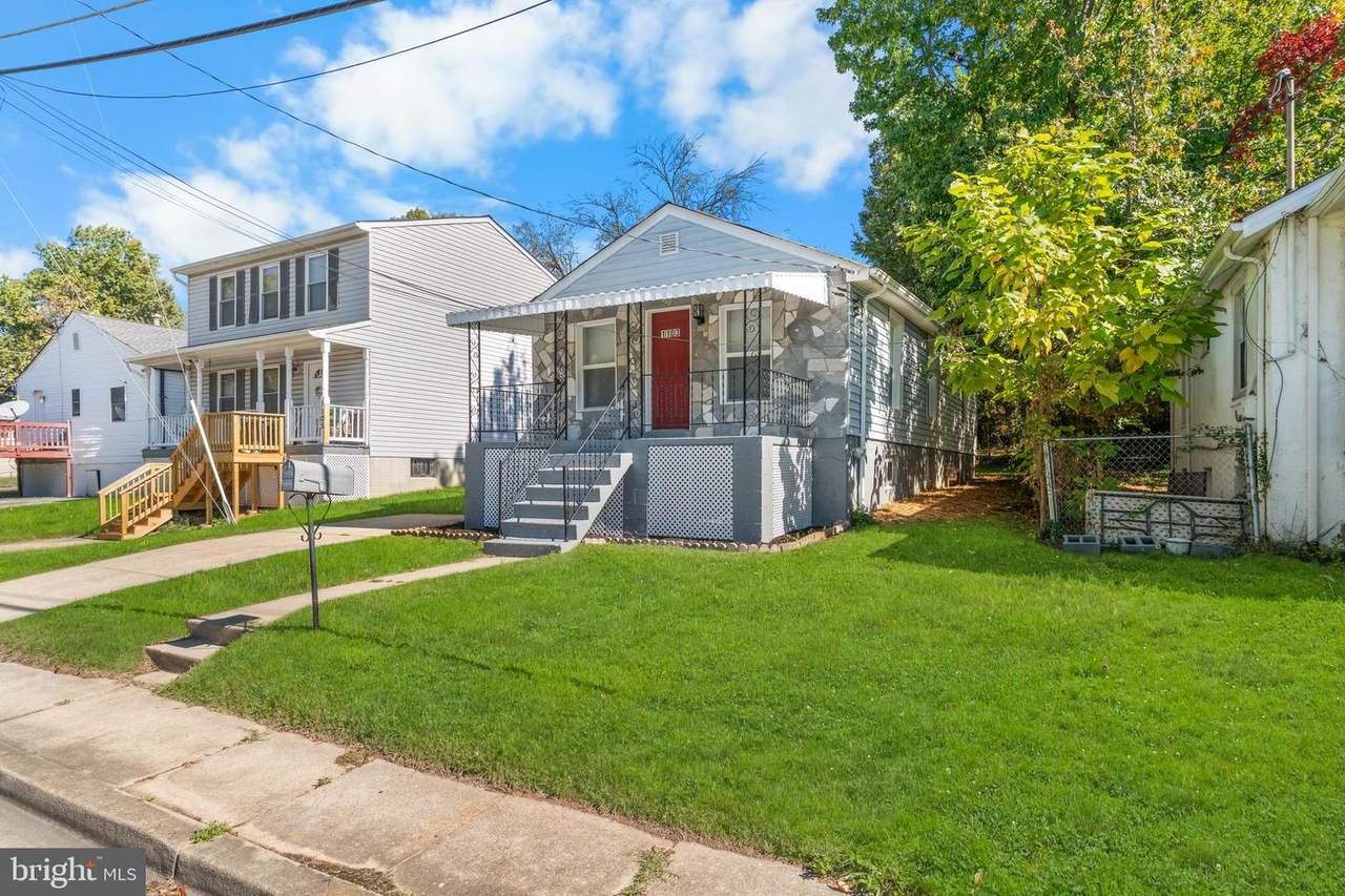 1103 61ST Avenue - Photo 1