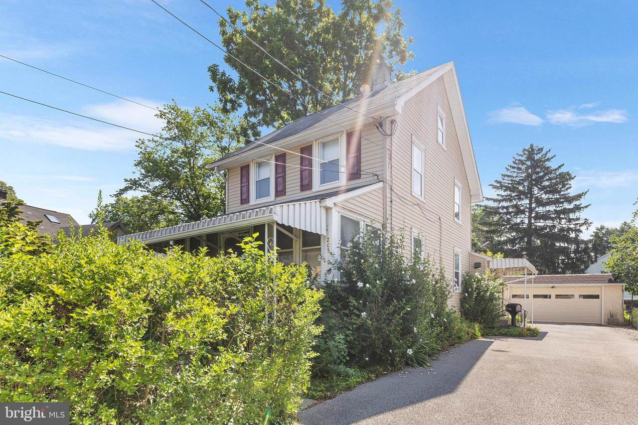 205 Callanan Avenue - Photo 1