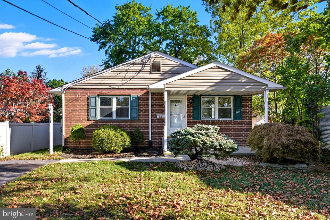 121 Dallas Road - Photo 1