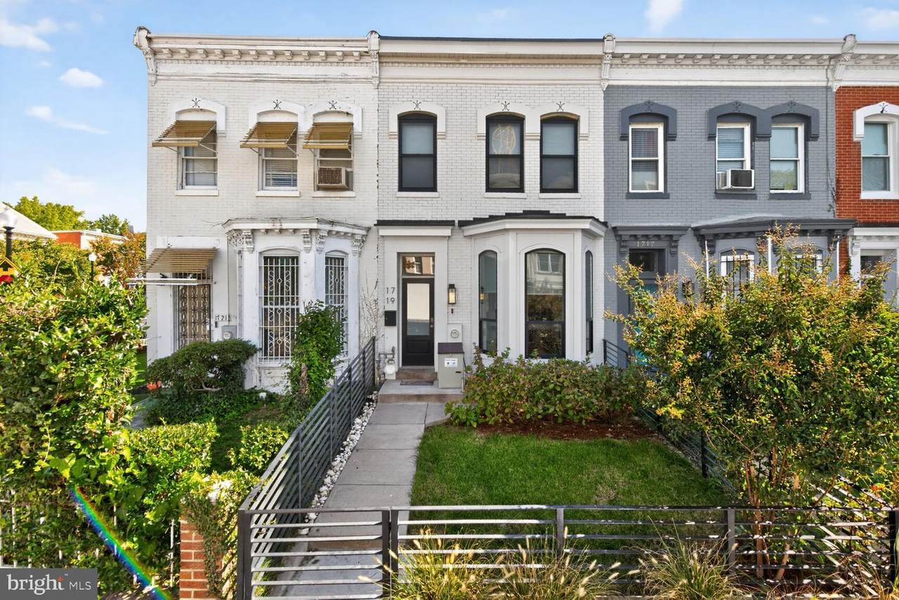 1719 6TH Street - Photo 1