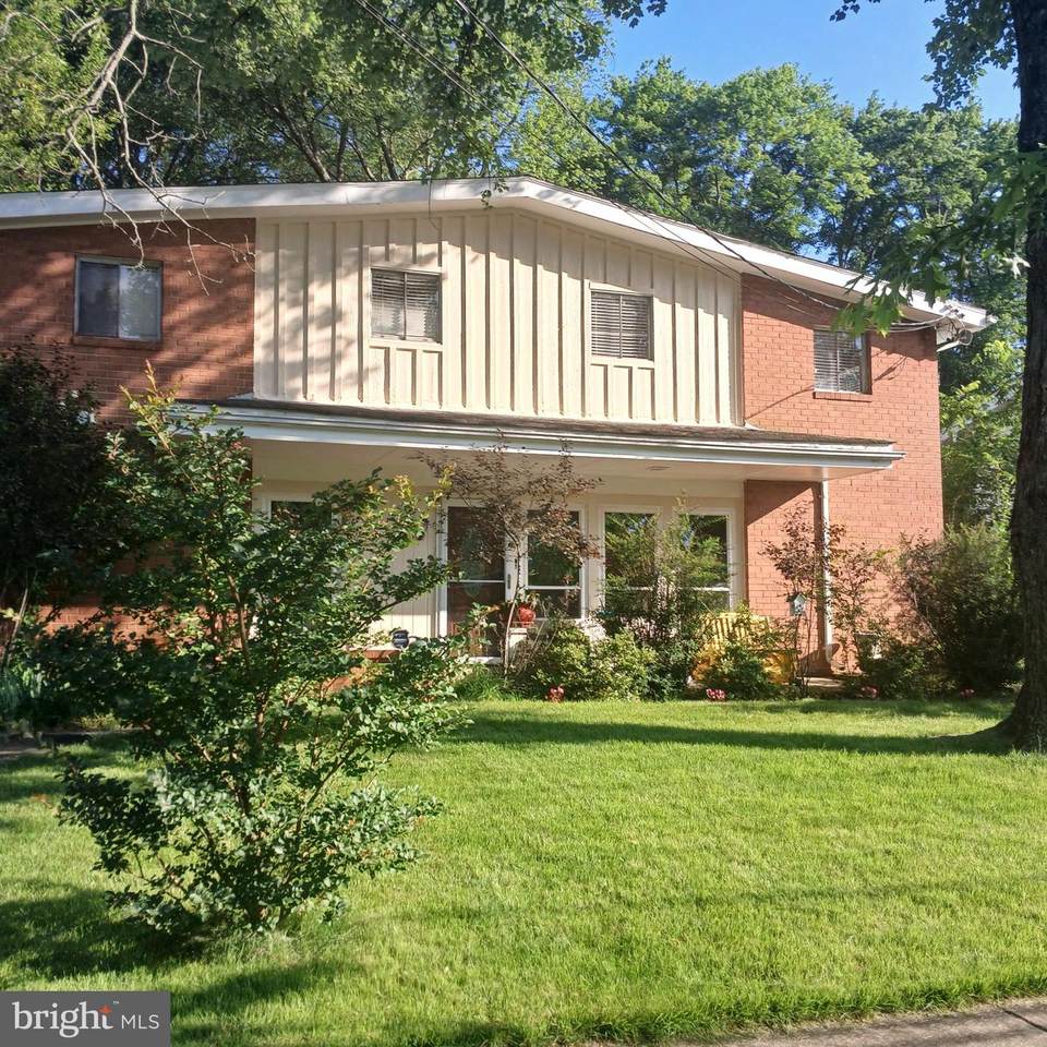 907 Belgrade Road - Photo 1