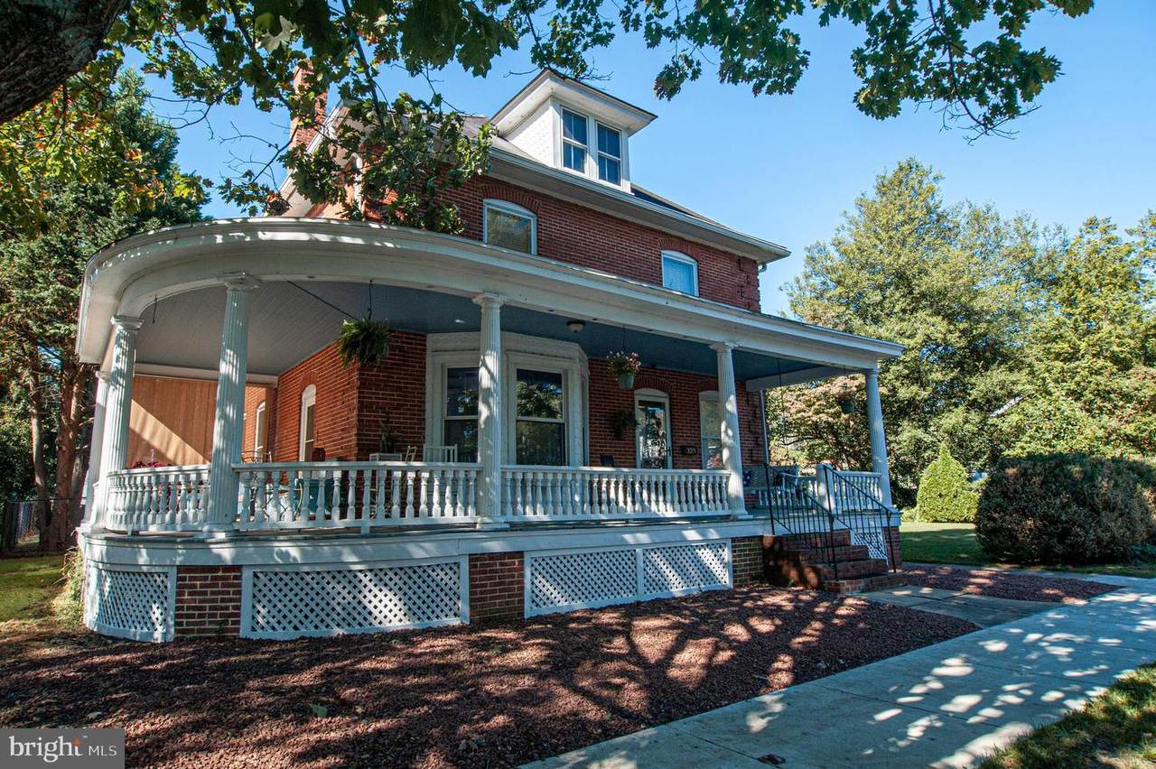 328 Bradford Street - Photo 1