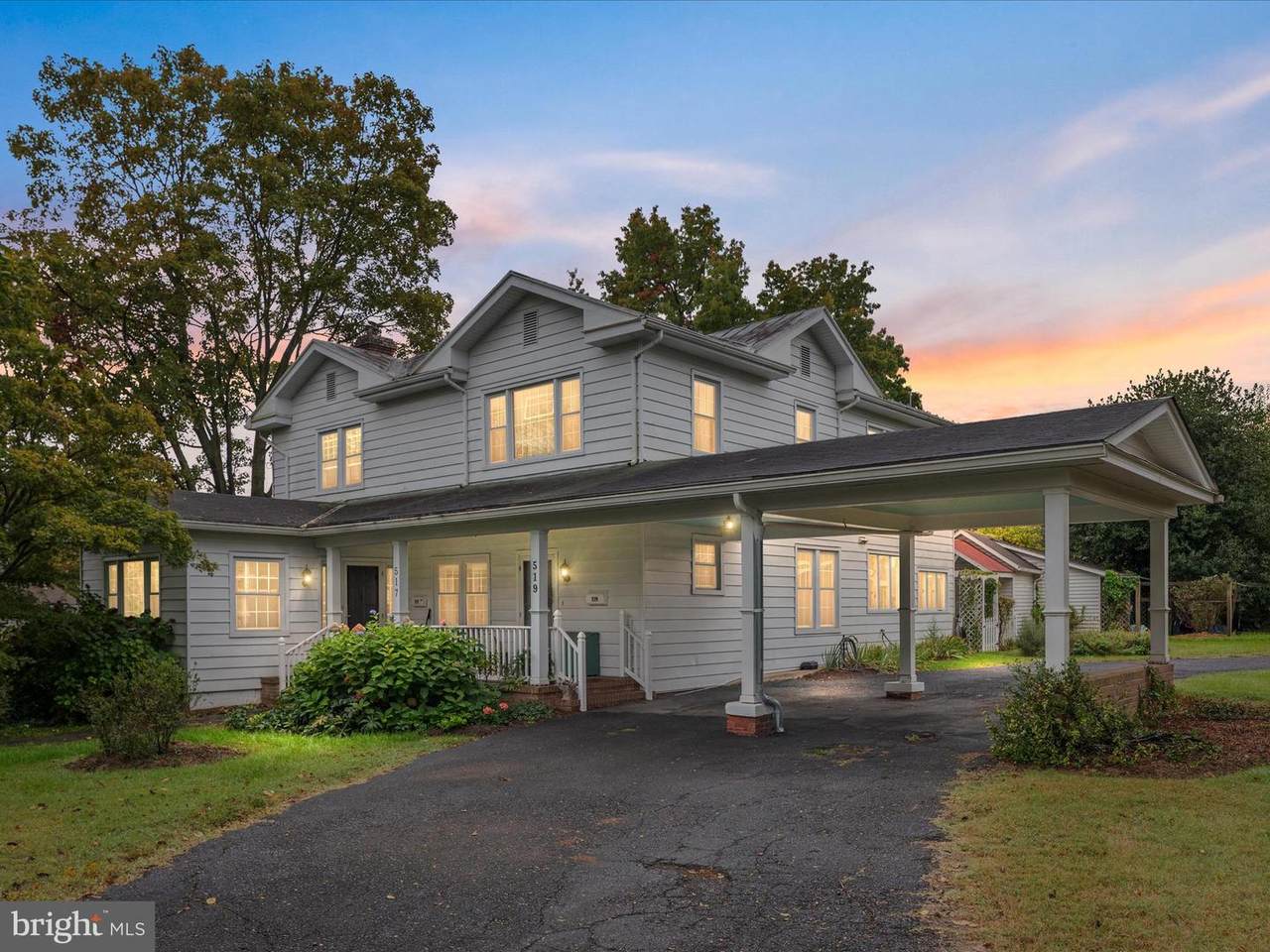 517 Locust Street - Photo 1