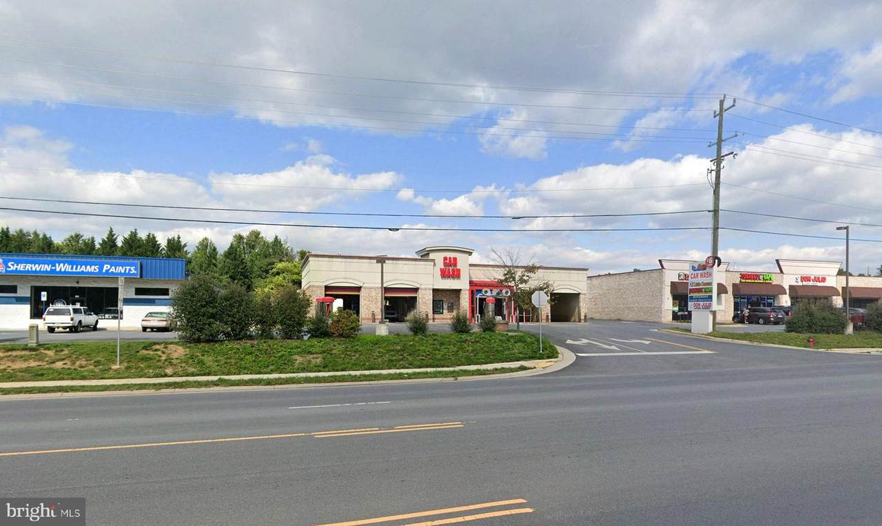 251 Fairfax Pike - Photo 1