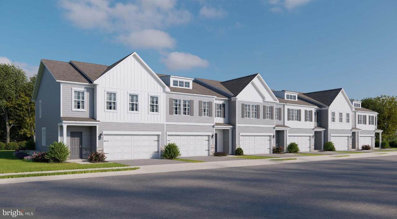 501 Scotty Boulevard - Photo 1