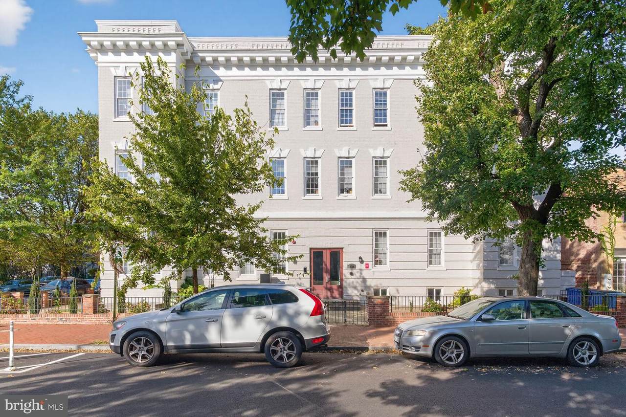 133 7TH Street - Photo 1