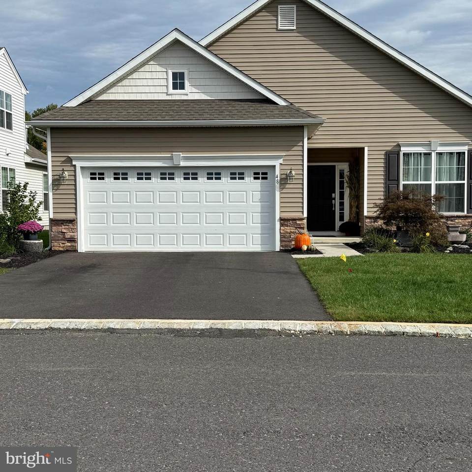 48 Tower Boulevard - Photo 1