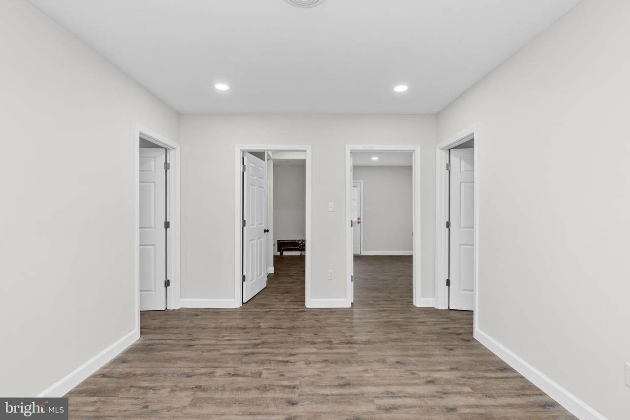 721 Charlotte St - Photo 1