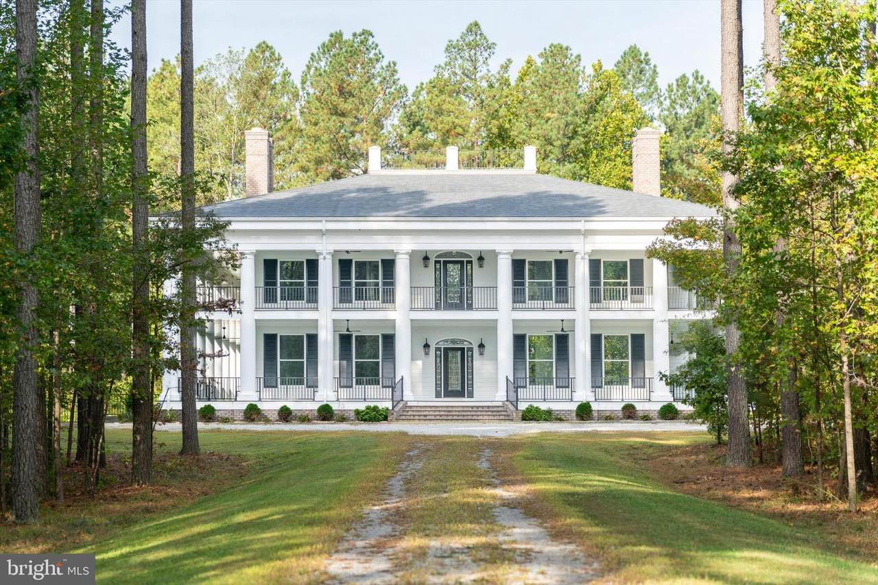 7622 Farmville - Photo 1