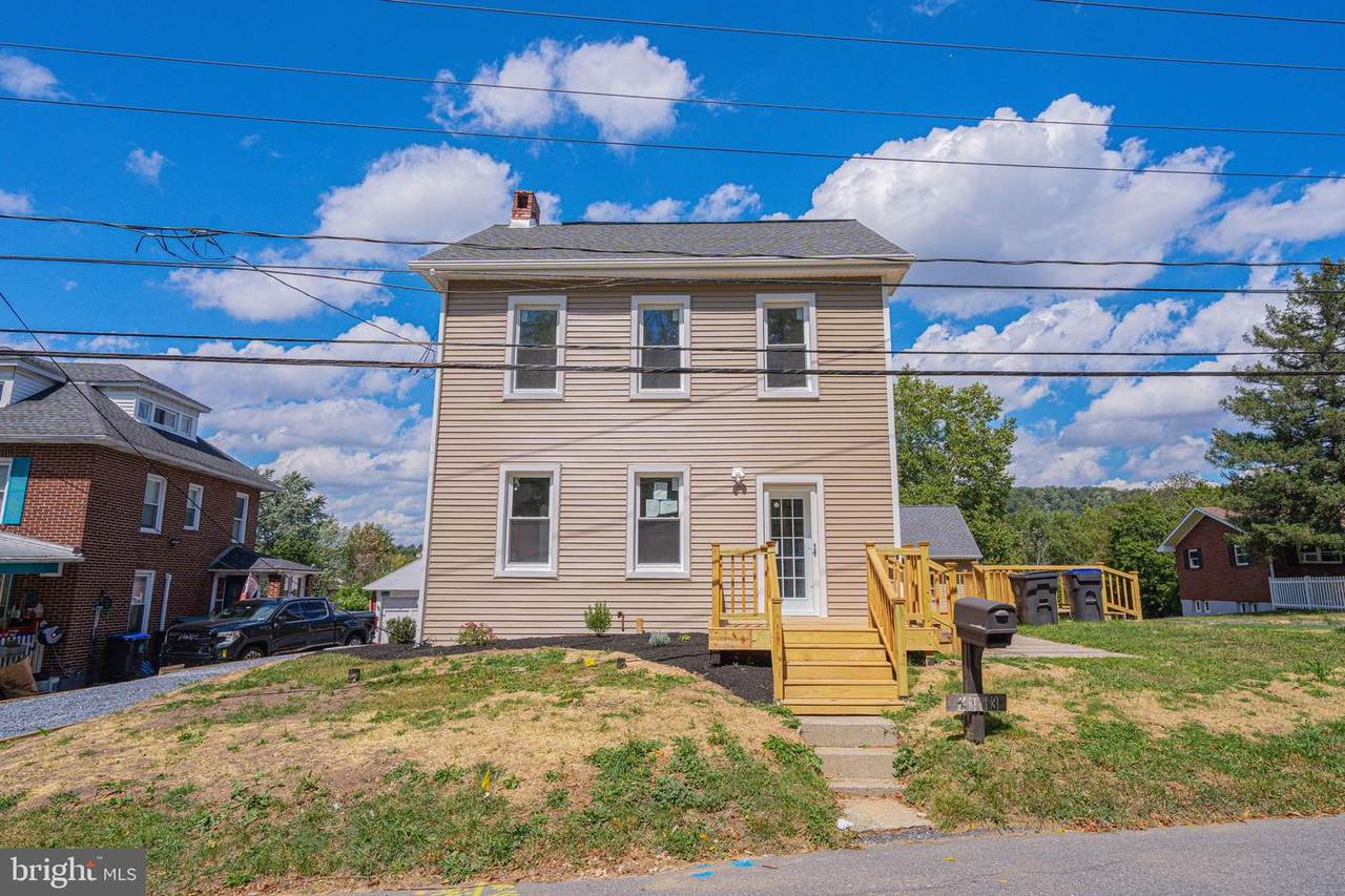 1113 Emmaus Avenue - Photo 1