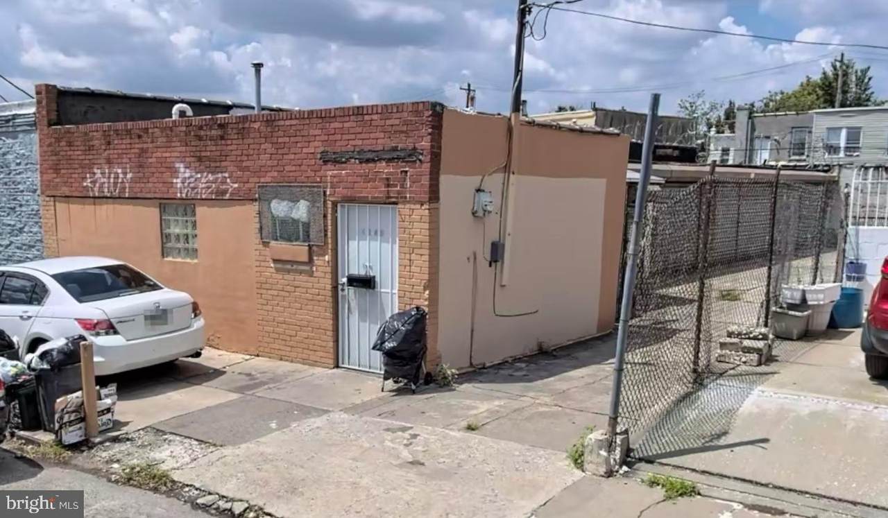 4348 50 Marshall Street - Photo 1