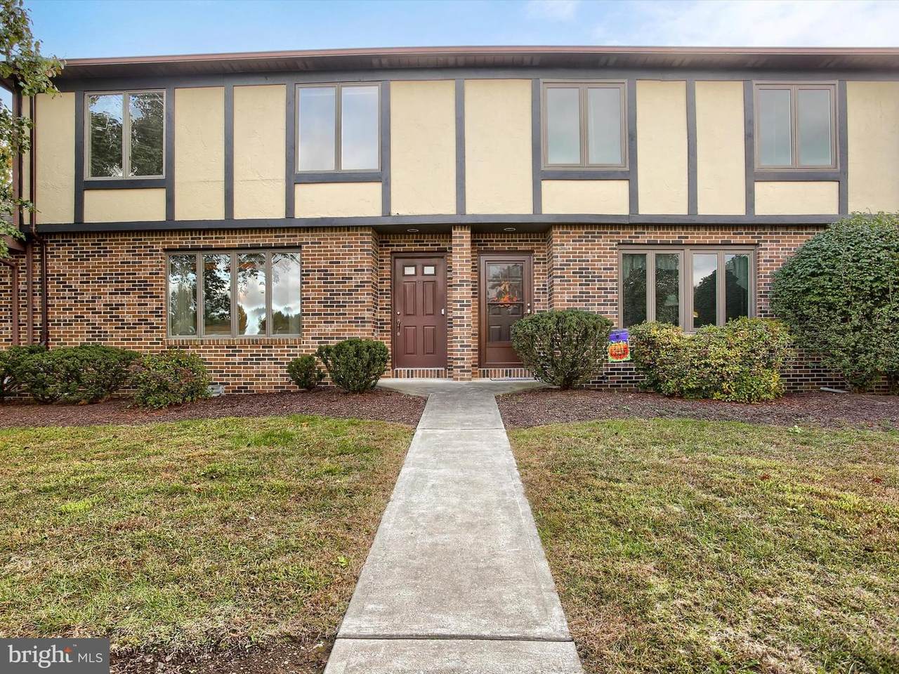 3877 Sarayo Circle - Photo 1