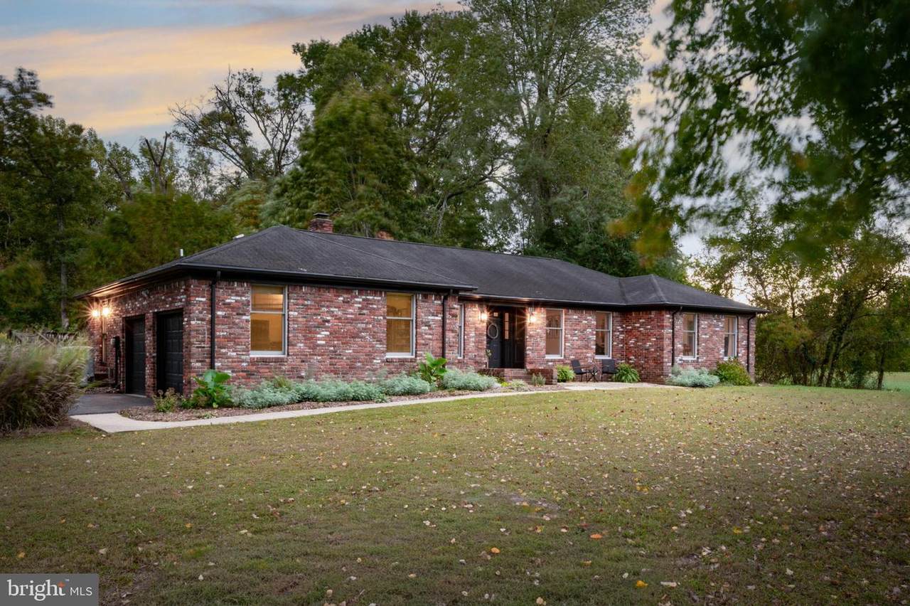 5915 River Road - Photo 1