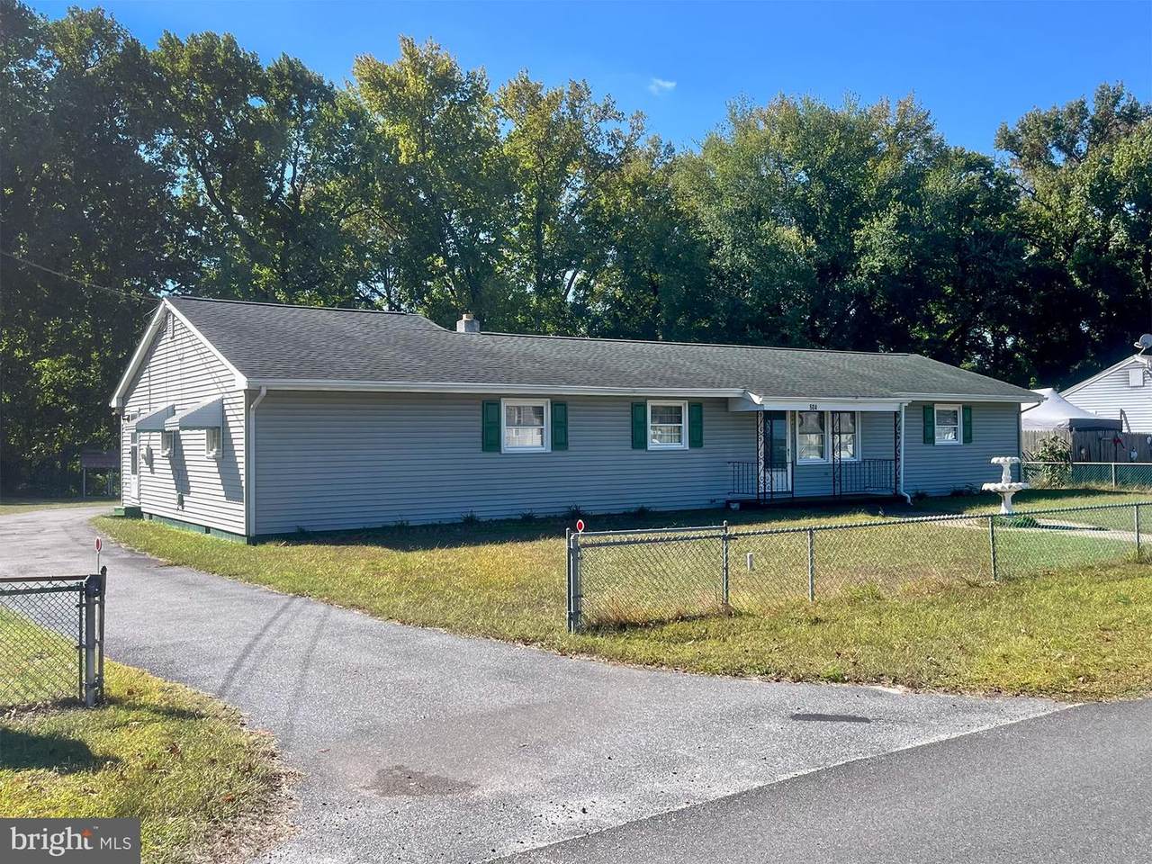 504 Swan Road - Photo 1