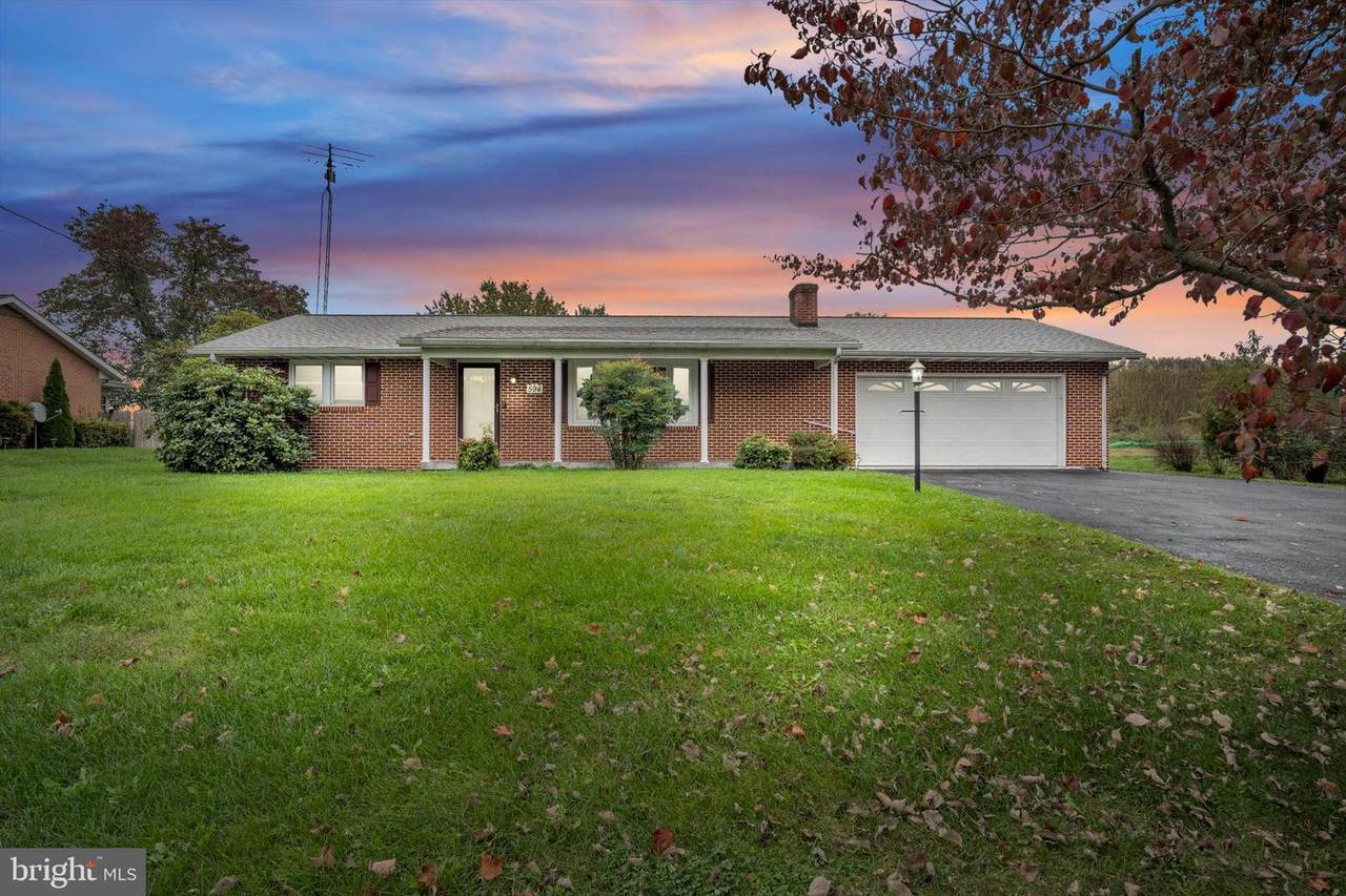 594 Shadyside Drive - Photo 1