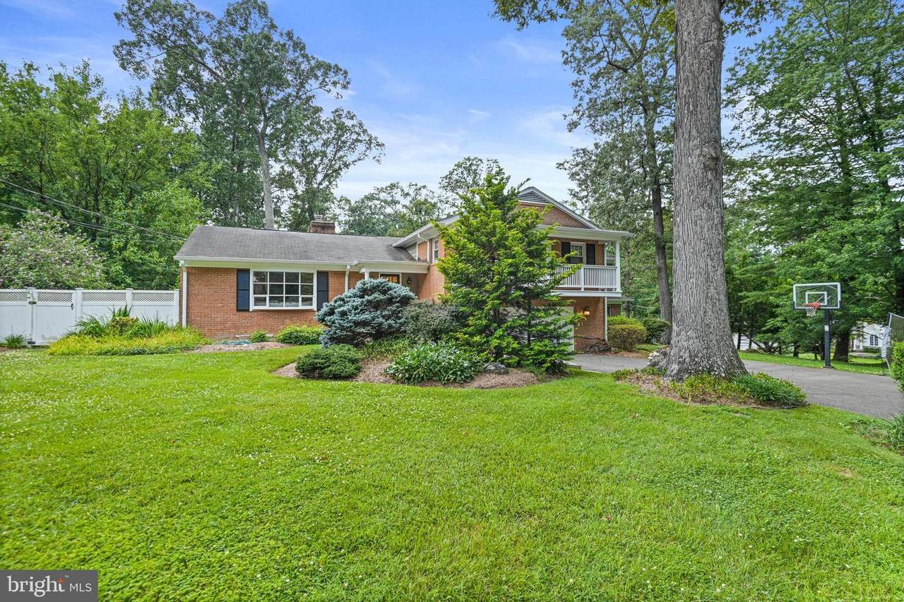 8633 Janet Lane - Photo 1