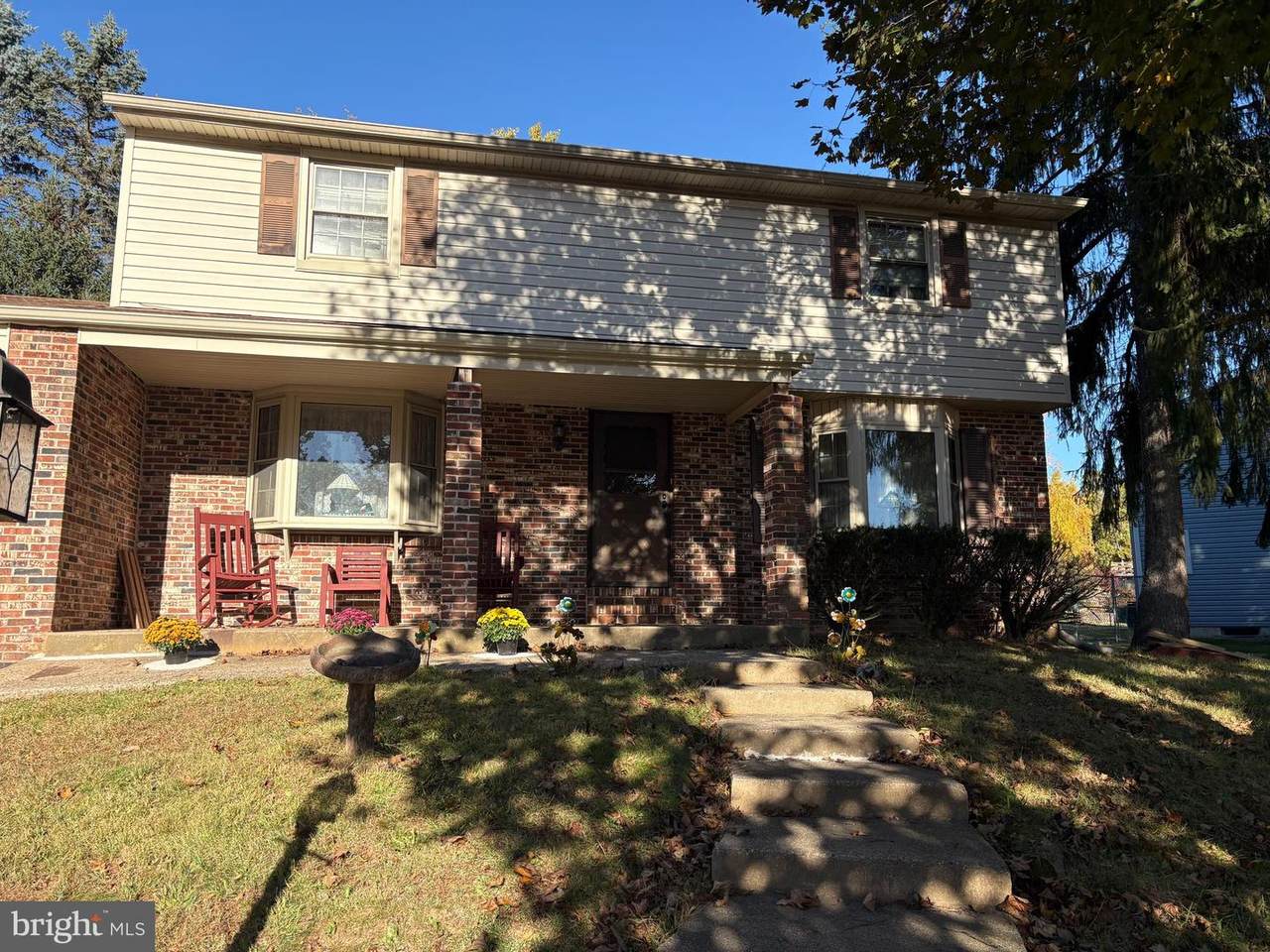 737 Lynwood Drive - Photo 1