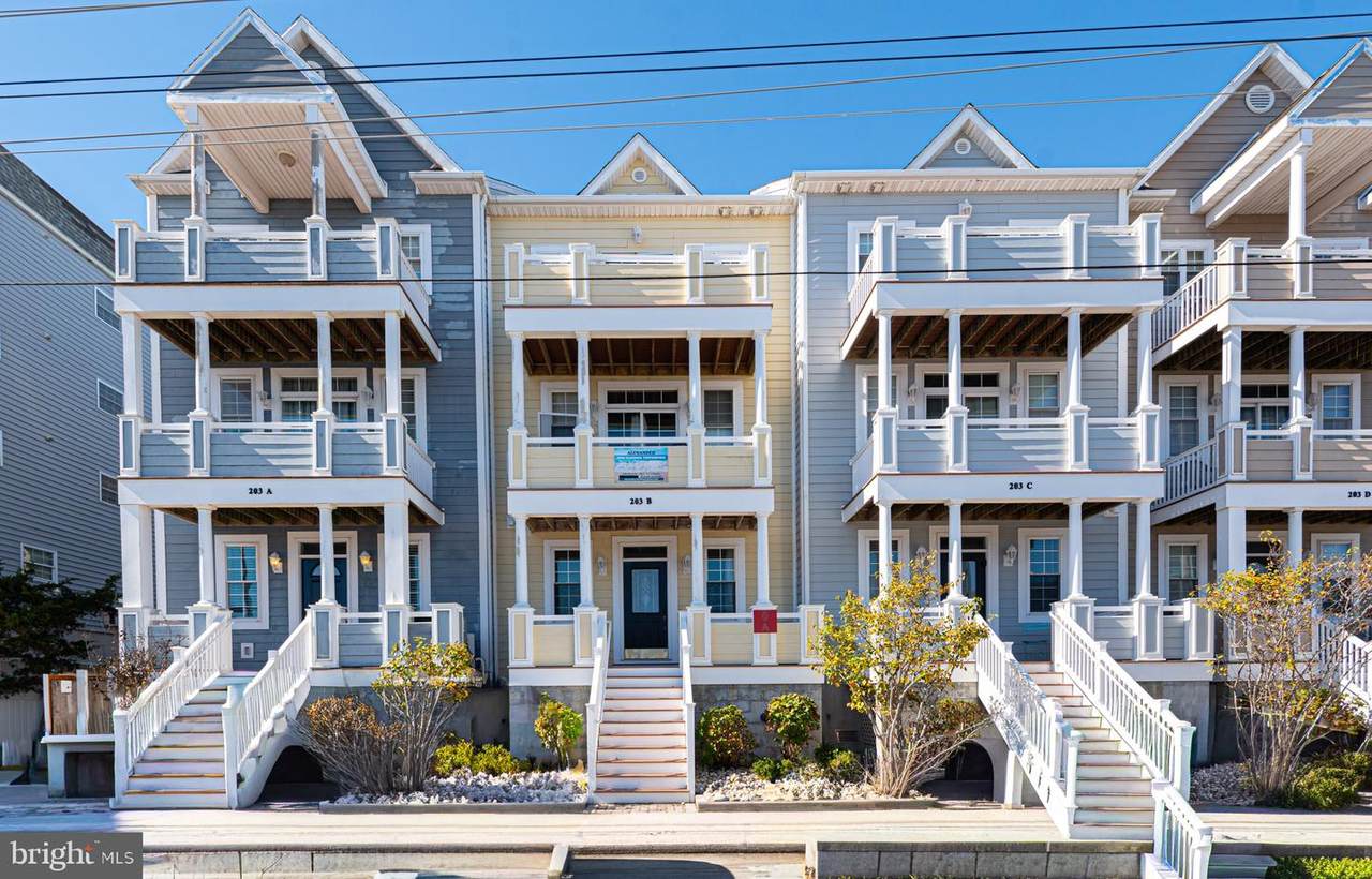 203 St Louis Avenue - Photo 1