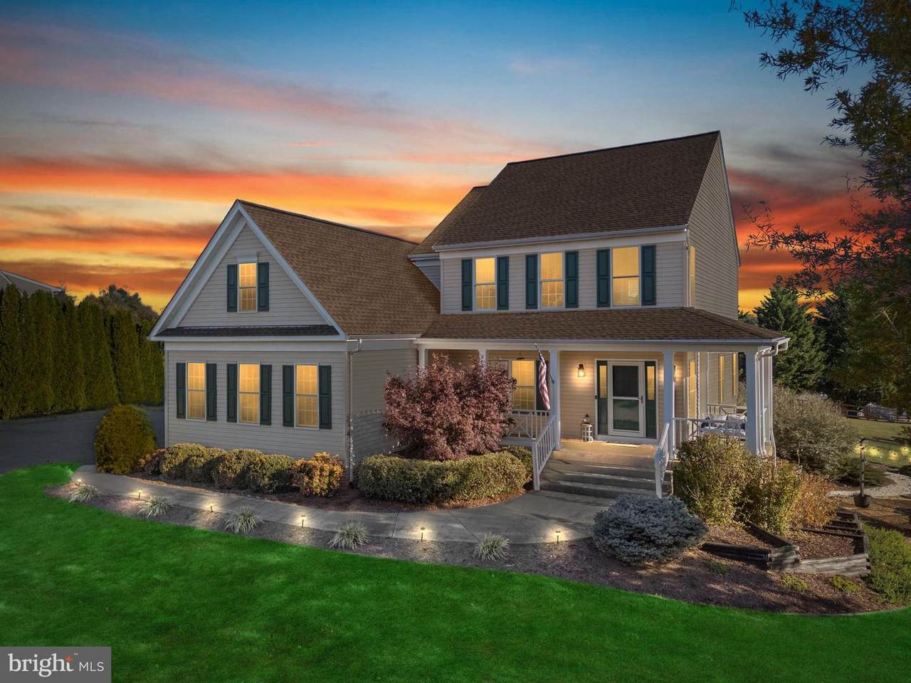 19483 Meadowvale Court - Photo 1