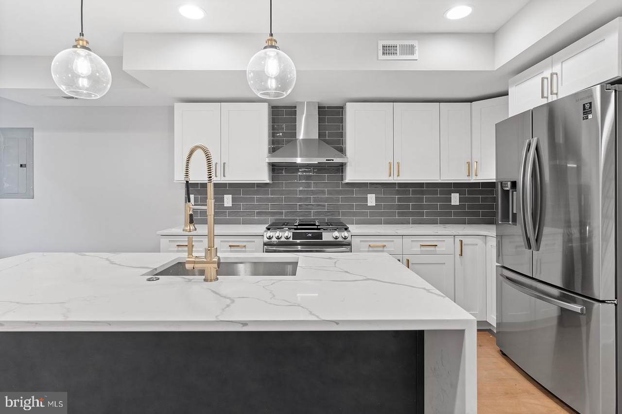 1316 Passyunk Avenue - Photo 1