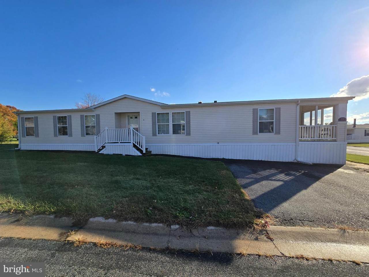 10 King Richard Drive - Photo 1