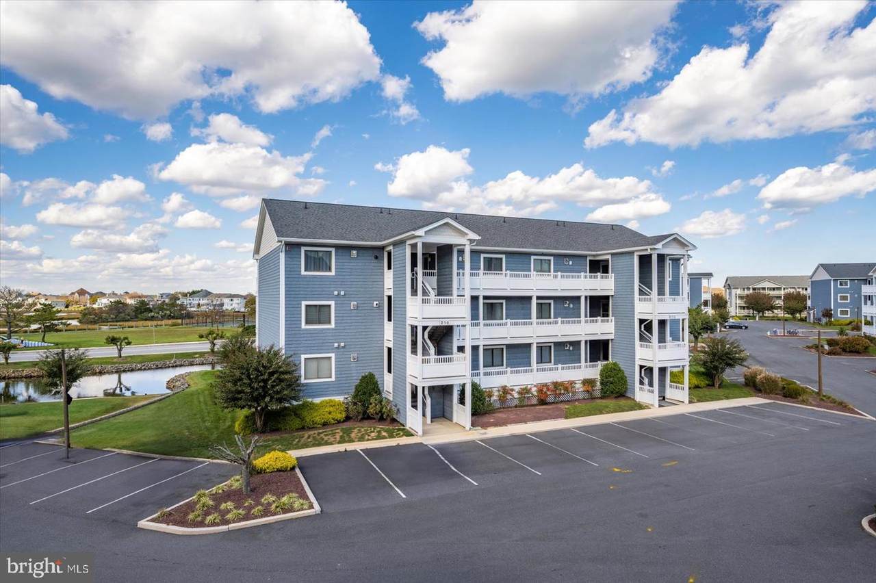 201 Heron Drive - Photo 1