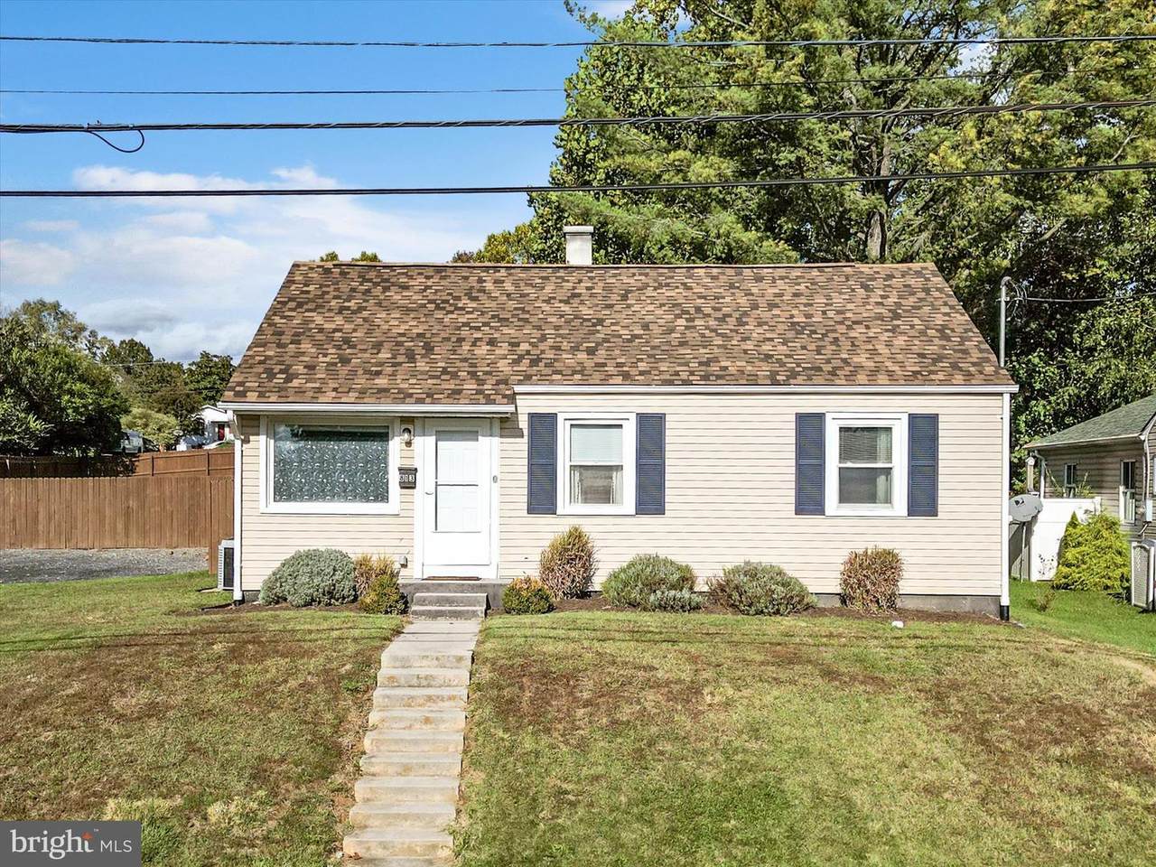 813 14TH Street - Photo 1