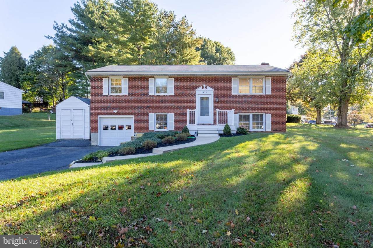 1615 Samantha Drive - Photo 1