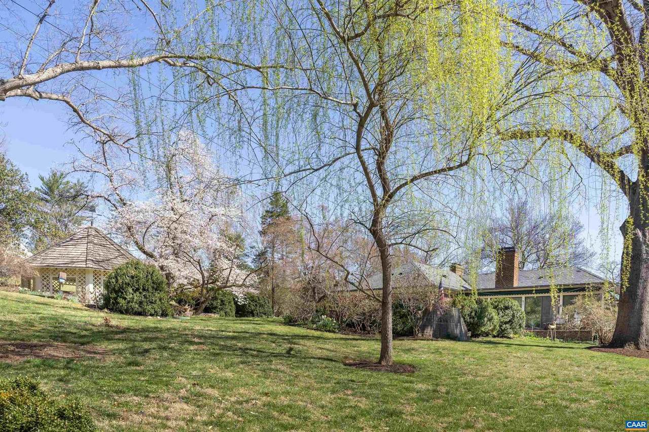 42 Old Farm Rd - Photo 1